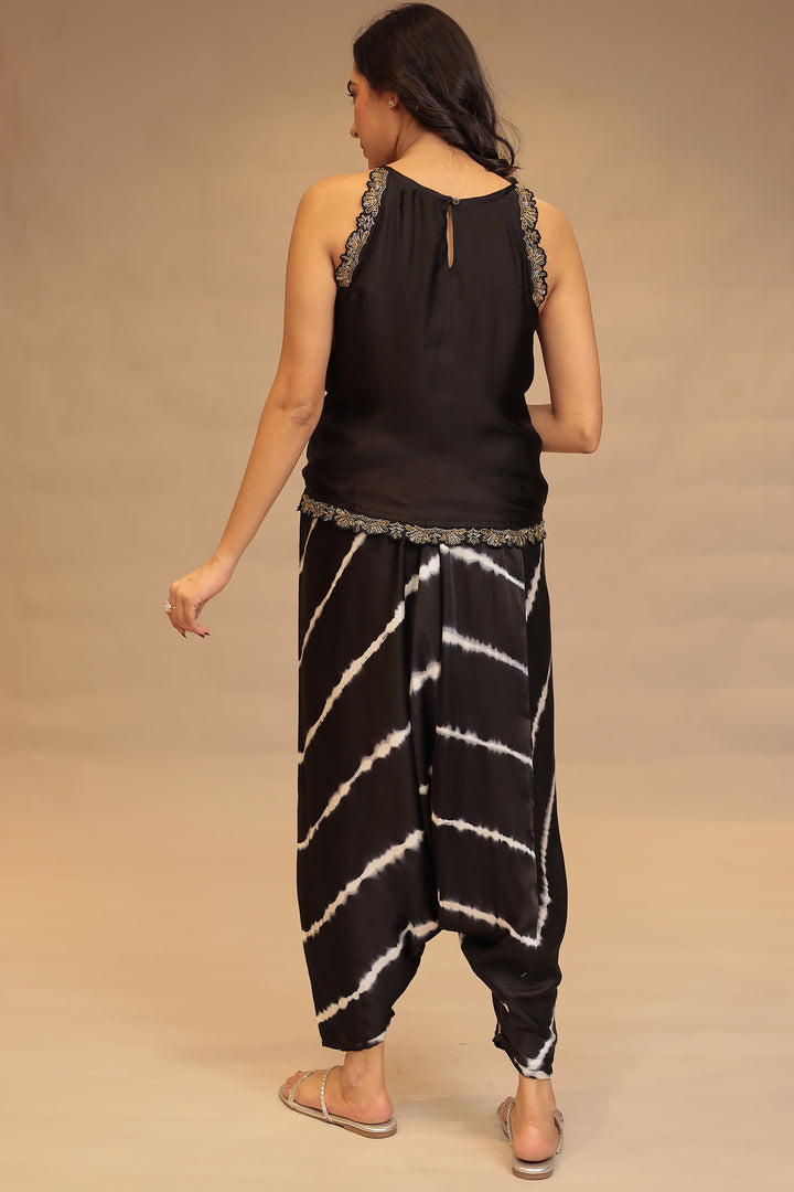 Leheriya, Bandhej Satin silk Indowestern with Cutdana and Stone work