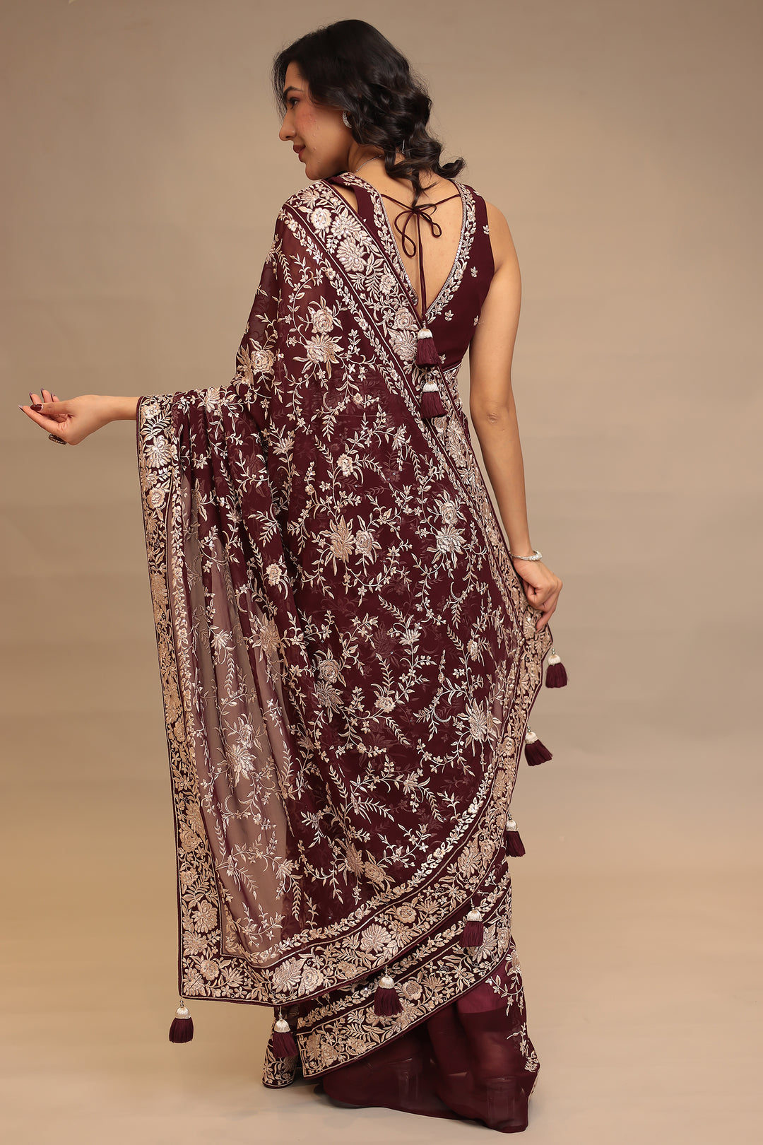 Georgette Saree with Sequins, Thread work.