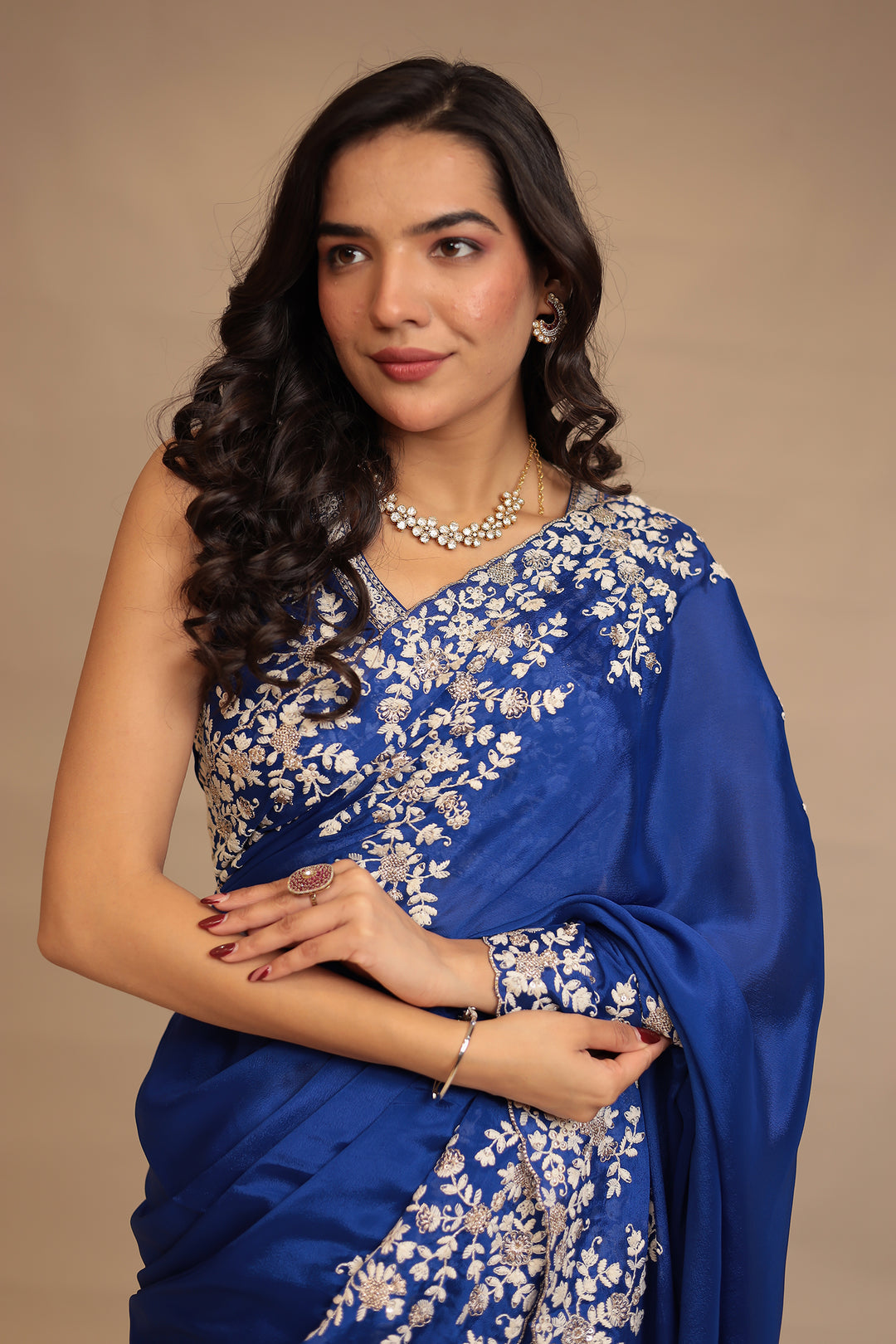 Chinon Saree with Sequins, Thread work