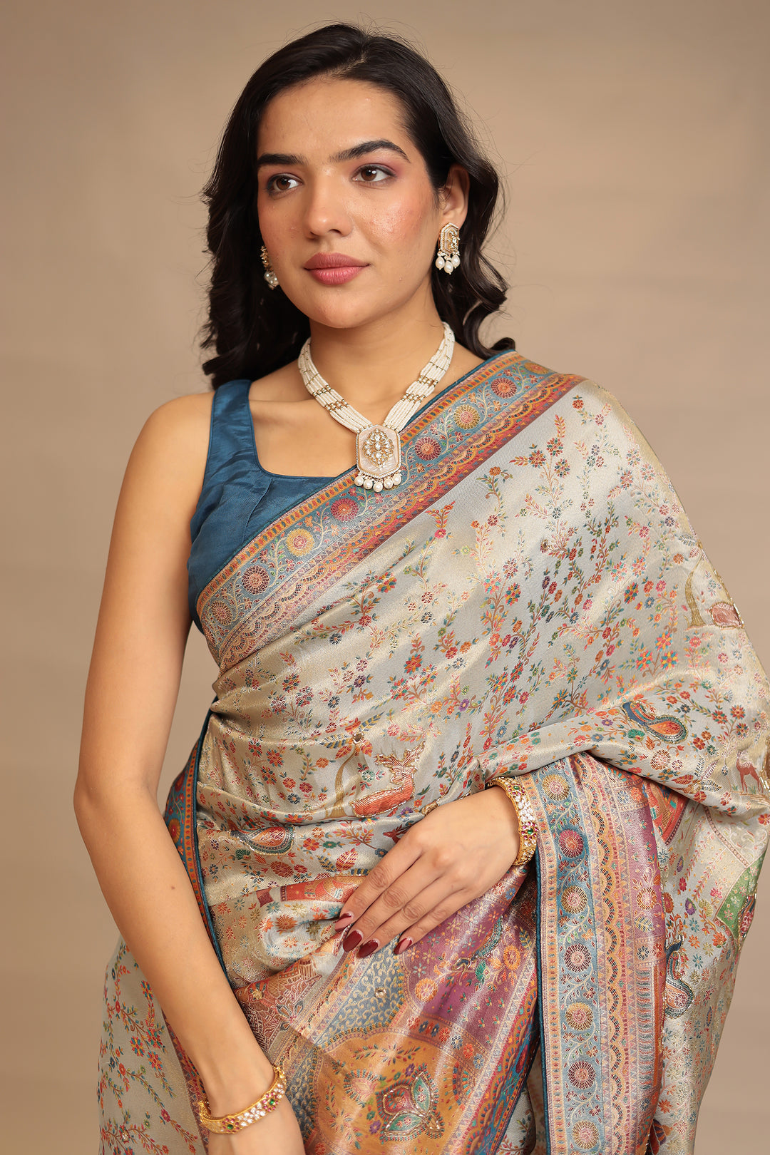 Handloom silk Saree with Cutdana, Mirror work