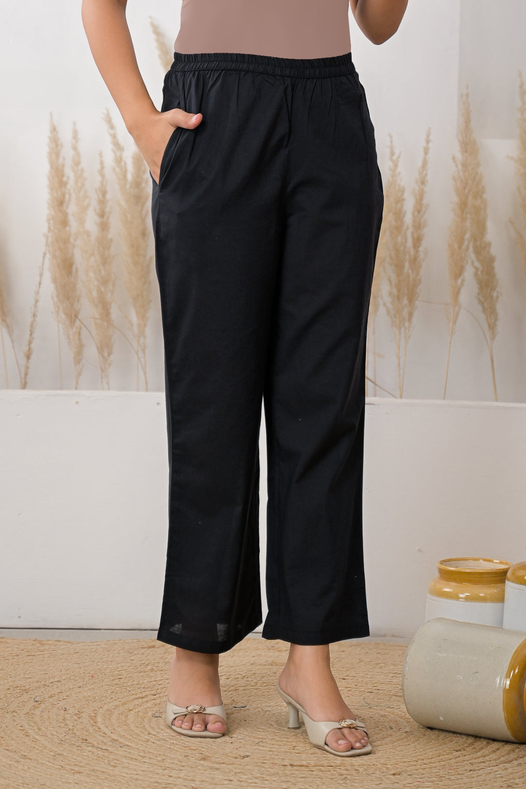 Cotton Kurta with Thread work.