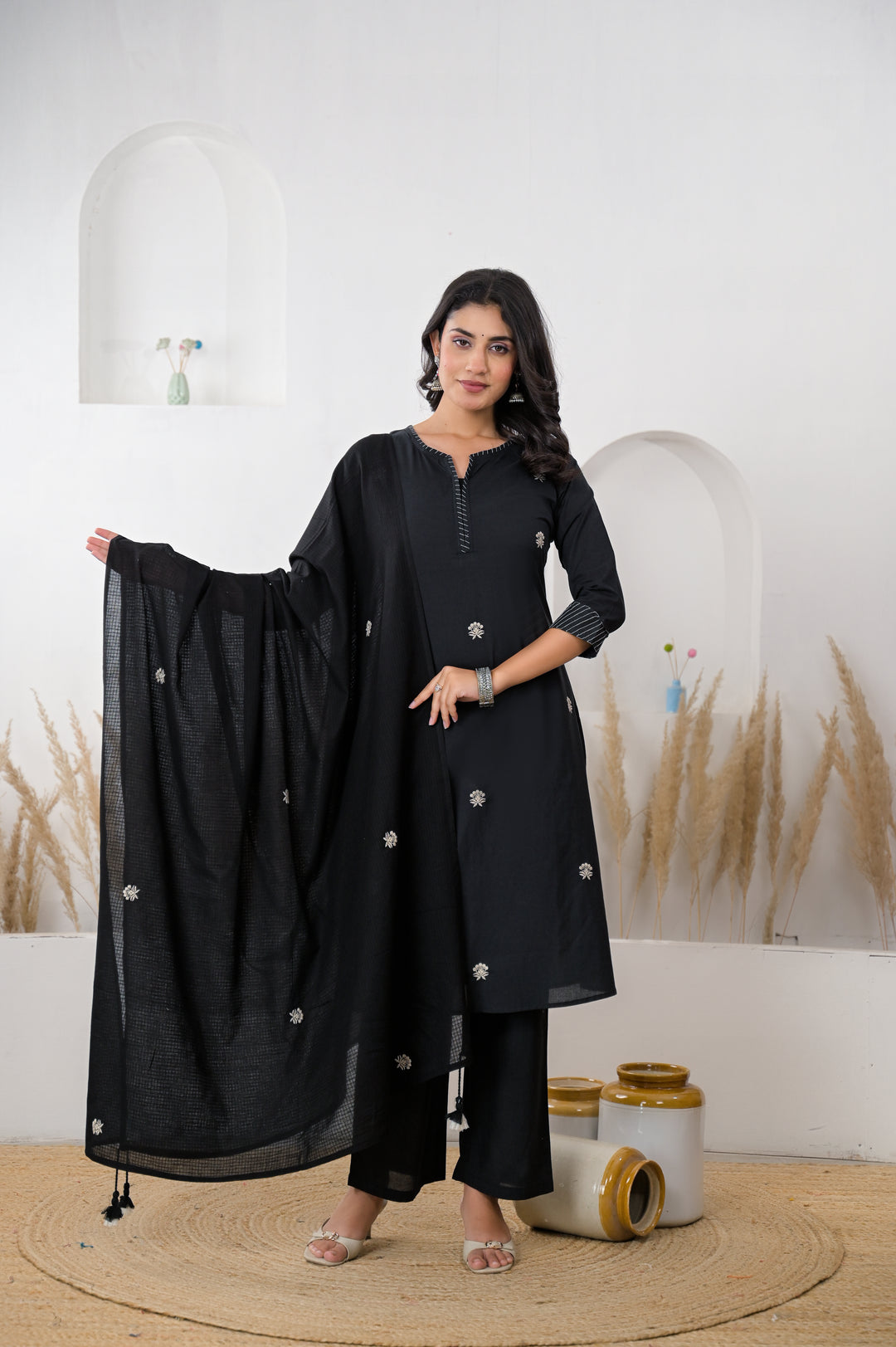 Cotton Kurta with Thread work.