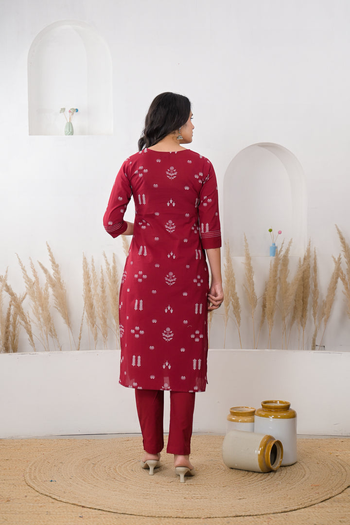 Digital Print Cotton Kurta with Thread work.