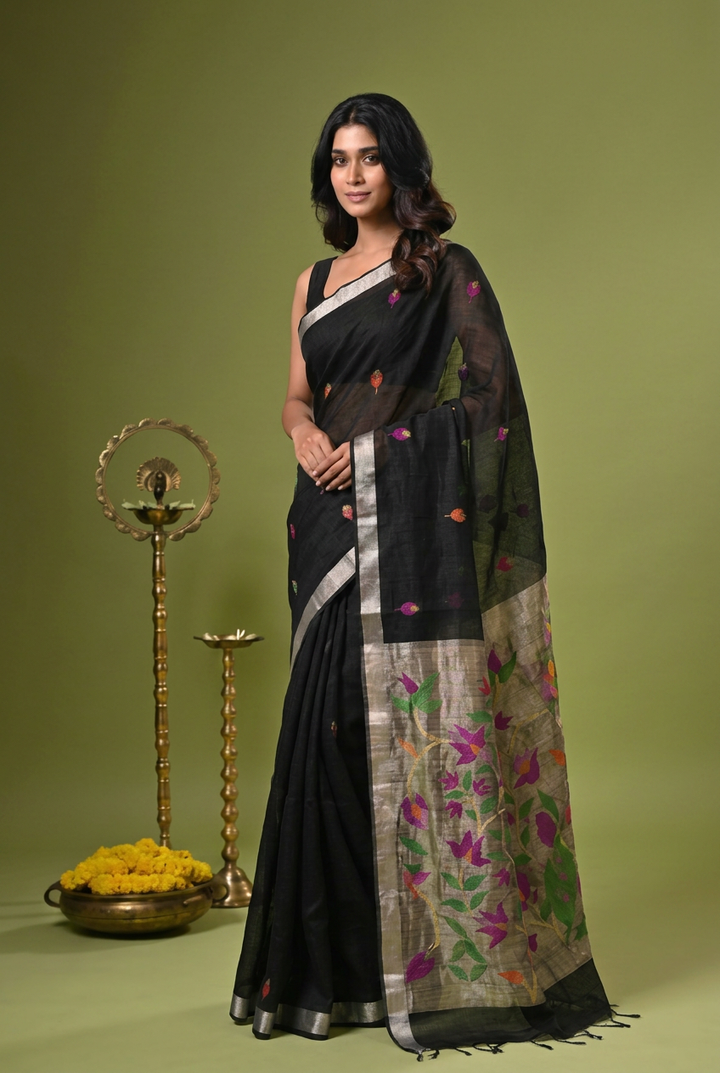 lenin Saree  with Thread work.