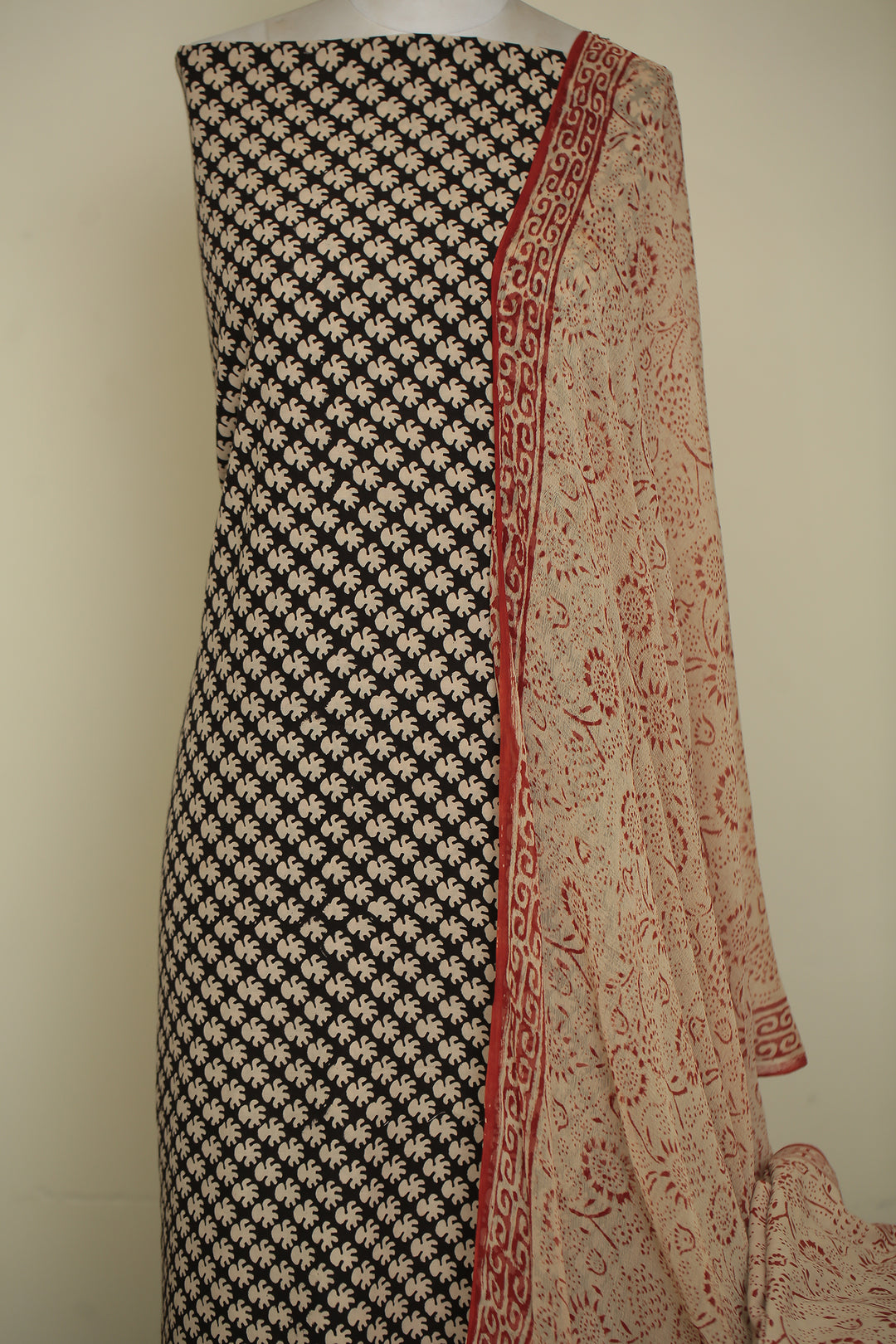 Printed Cotton Unstitched Suit