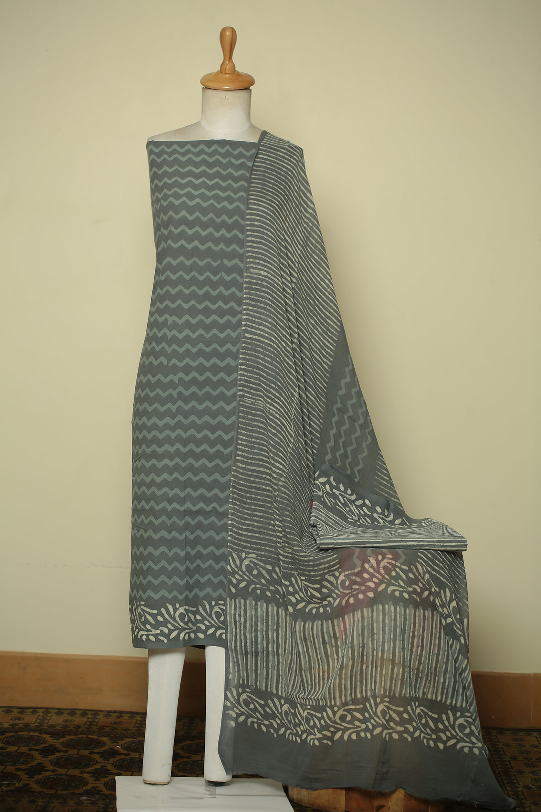 Printed Cotton Unstitched Suit