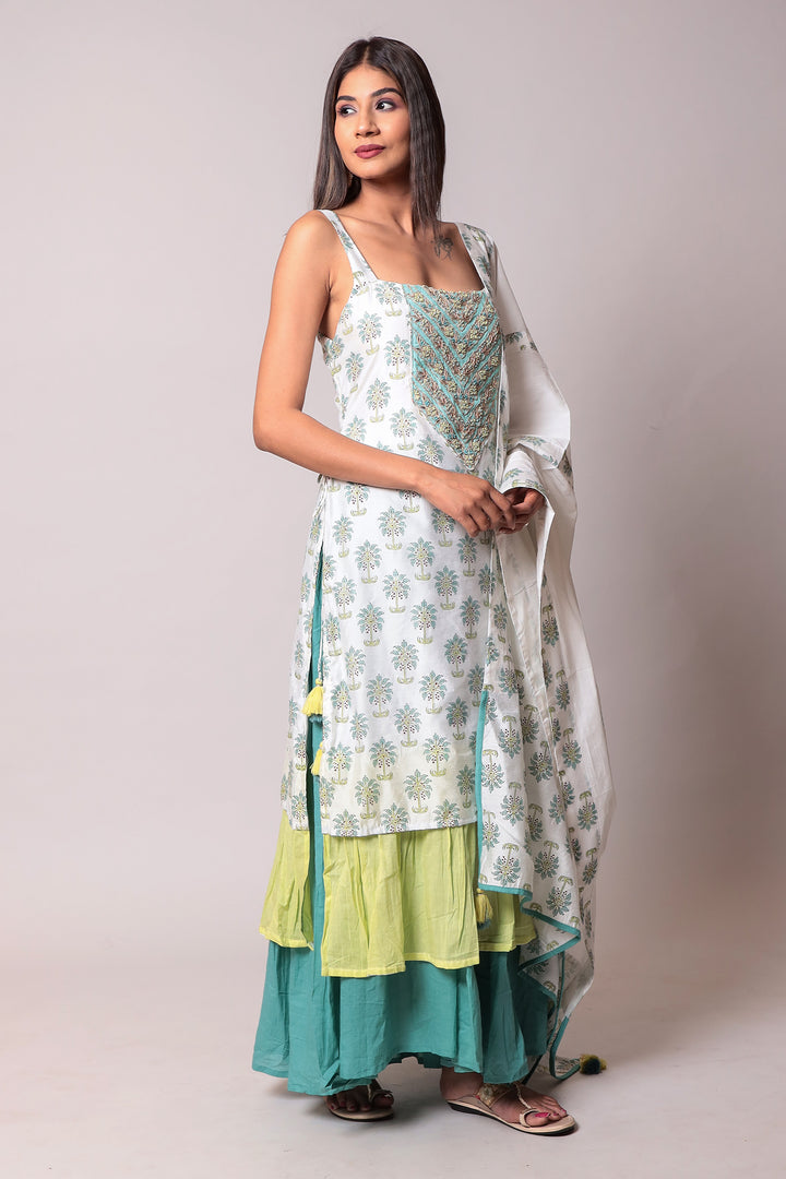 Printed Cotton silk  Suit  with  Thread work.