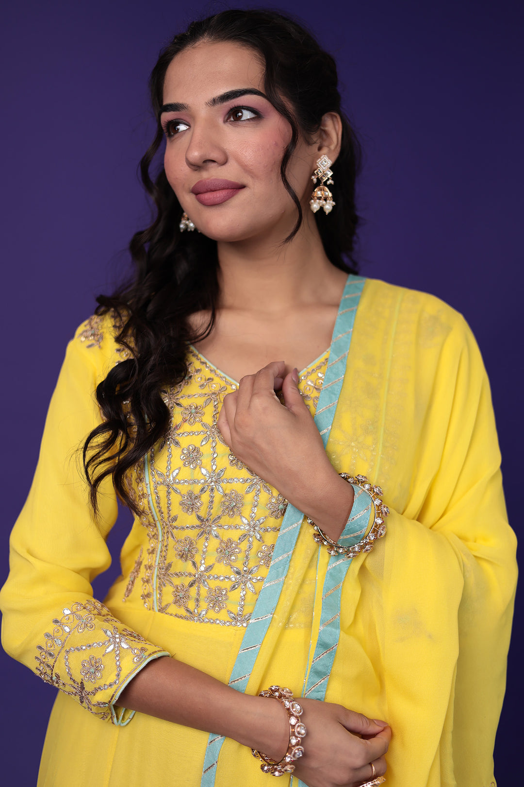 Indian Wear, Suits Sets, Suit Set, Suit, Stylist Kurta set, Suits for Wedding, Branded Kurta Sets, Zari Suits, Womesn Wear, Ethnic Wear, Traditional Wear