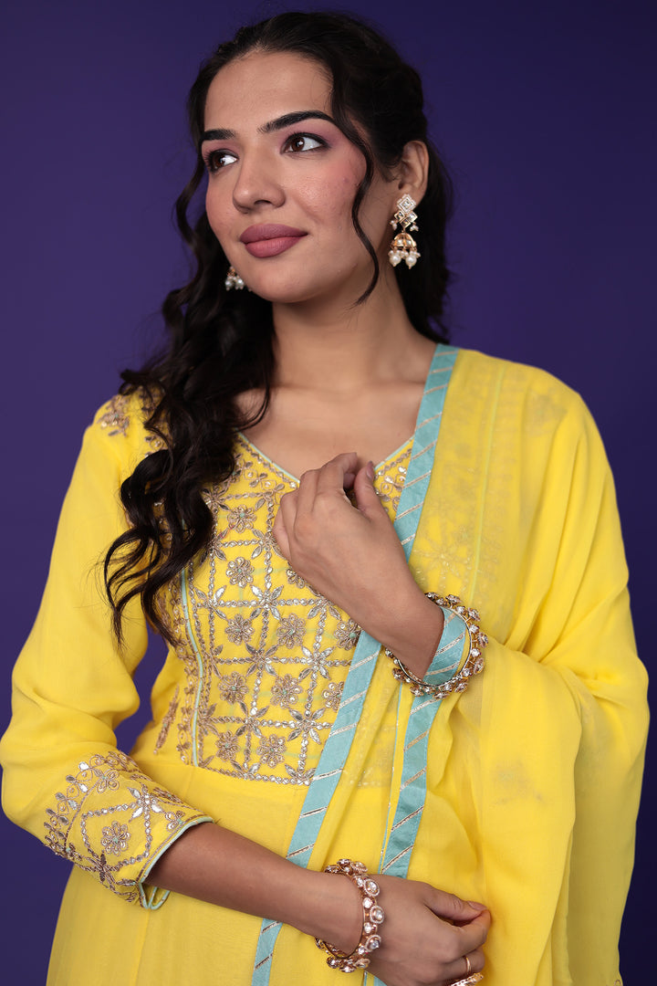 Indian Wear, Suits Sets, Suit Set, Suit, Stylist Kurta set, Suits for Wedding, Branded Kurta Sets, Zari Suits, Womesn Wear, Ethnic Wear, Traditional Wear