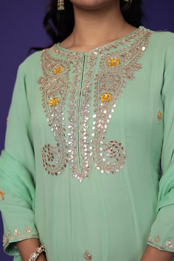 Indian Wear, Suits Sets, Suit Set, Suit, Stylist Kurta set, Suits for Wedding, Branded Kurta Sets, Zari Suits, Womesn Wear, Ethnic Wear, Traditional Wear
