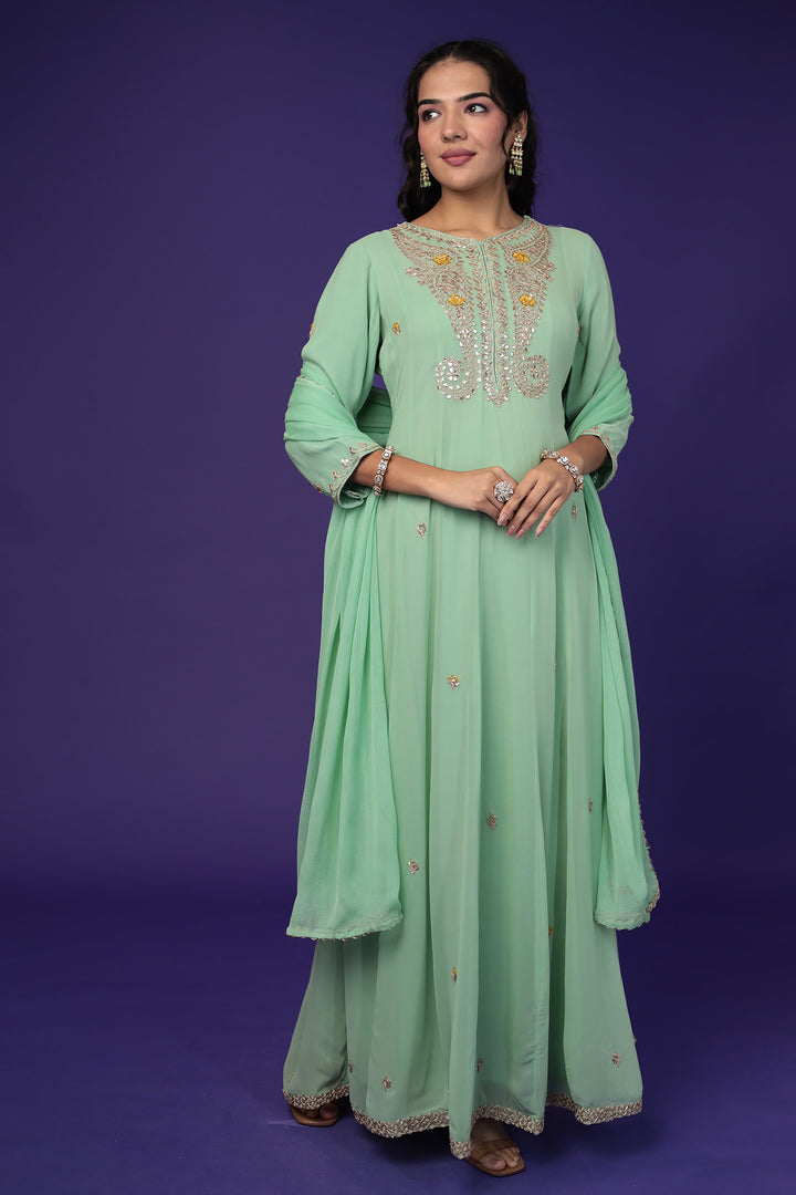Indian Wear, Suits Sets, Suit Set, Suit, Stylist Kurta set, Suits for Wedding, Branded Kurta Sets, Zari Suits, Womesn Wear, Ethnic Wear, Traditional Wear