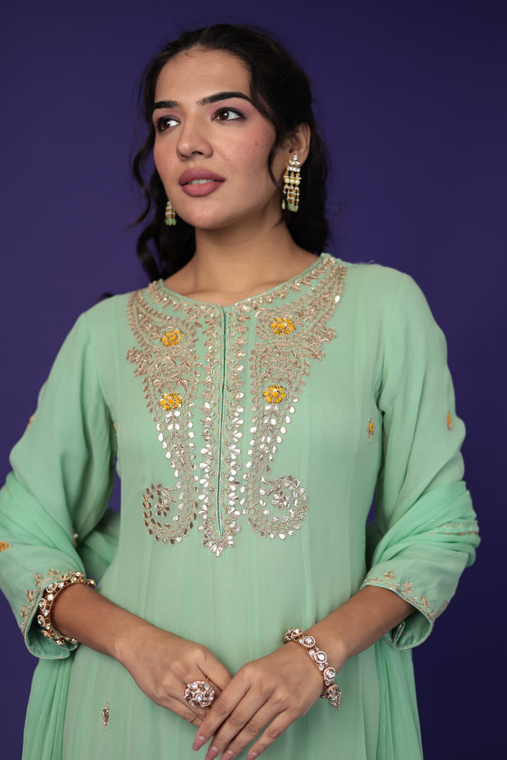 Indian Wear, Suits Sets, Suit Set, Suit, Stylist Kurta set, Suits for Wedding, Branded Kurta Sets, Zari Suits, Womesn Wear, Ethnic Wear, Traditional Wear