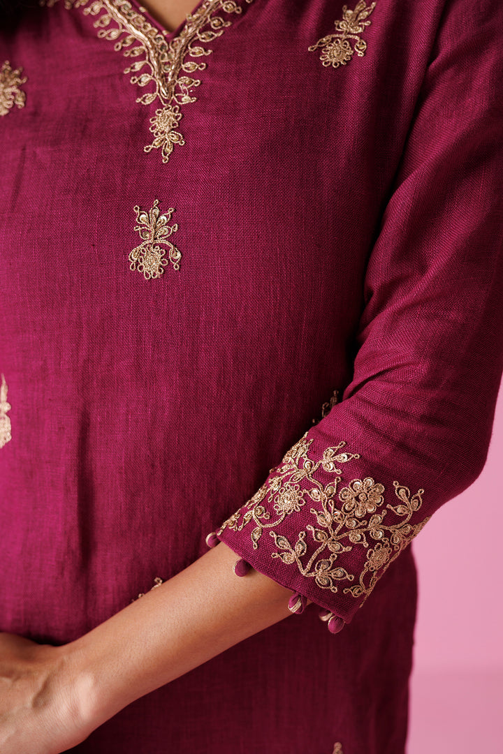 Linen Suit with Dori, Sequins and Zardozi work