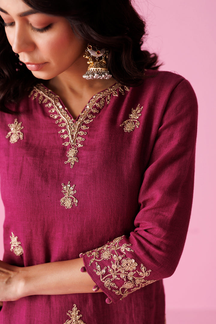 Linen Suit with Dori, Sequins and Zardozi work