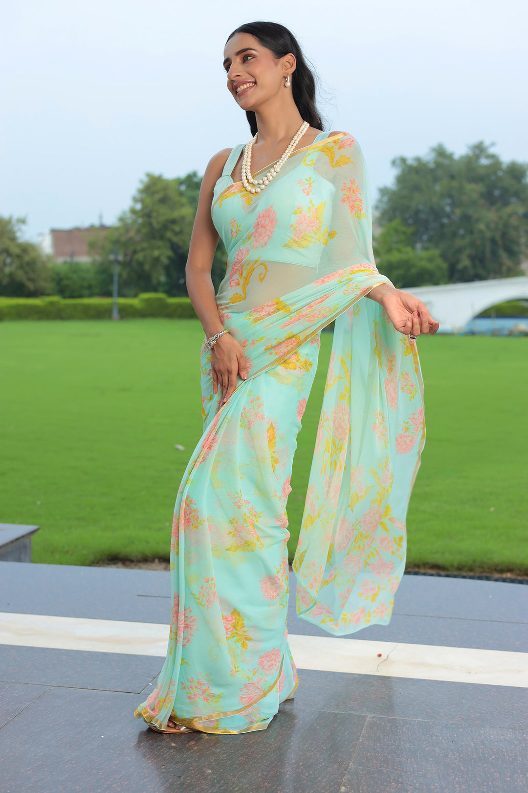 Chiffon Saree  with Printed, Zari border work.