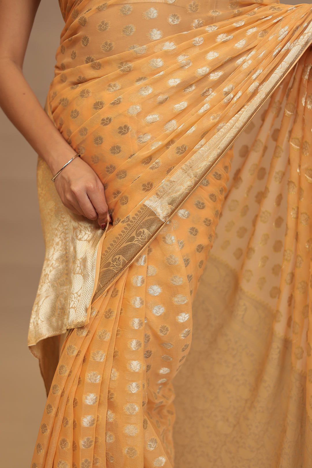 Weaving Banarasi Chiffon Saree