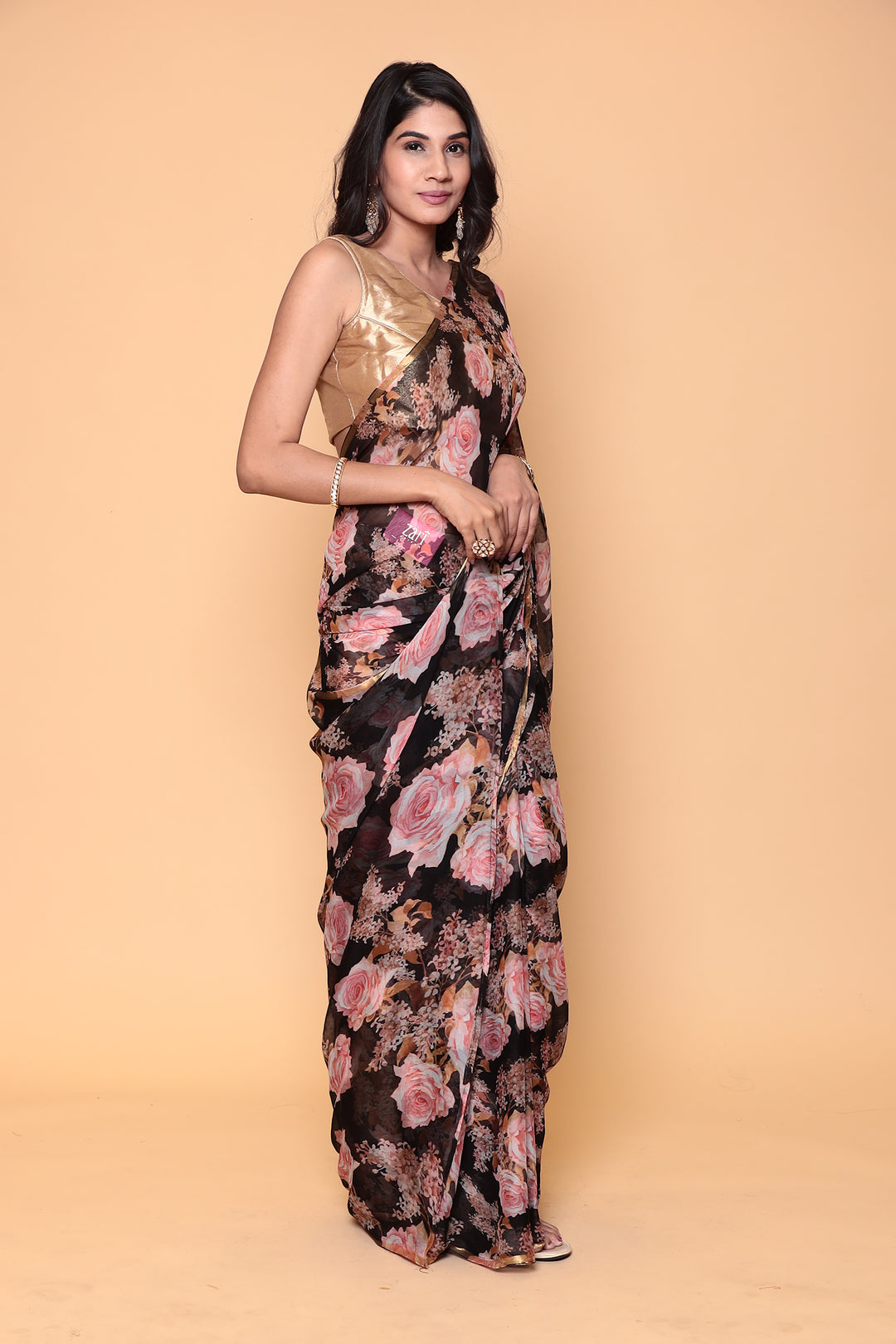 Chiffon saree with chiffon fabric and zari border