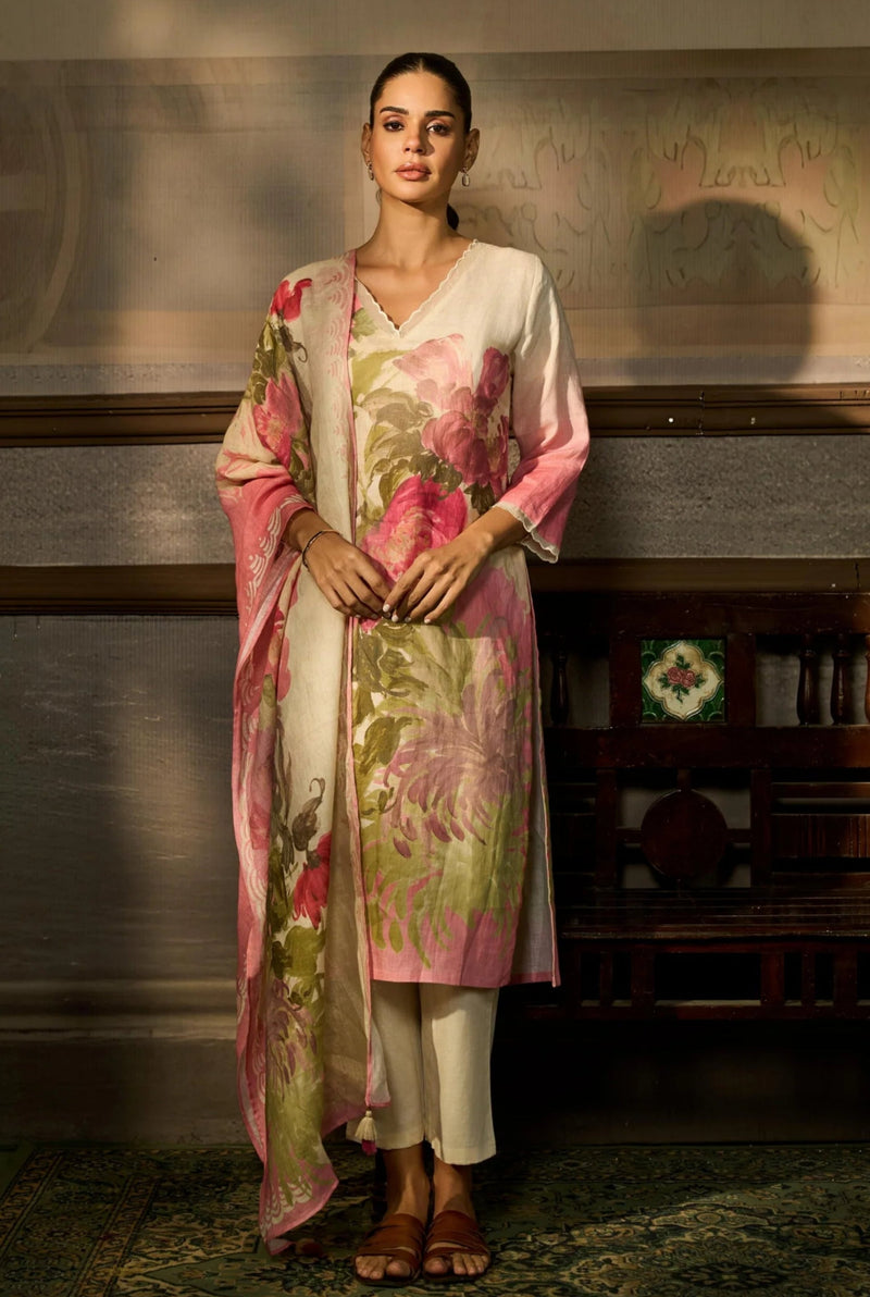 Linen in Bloom