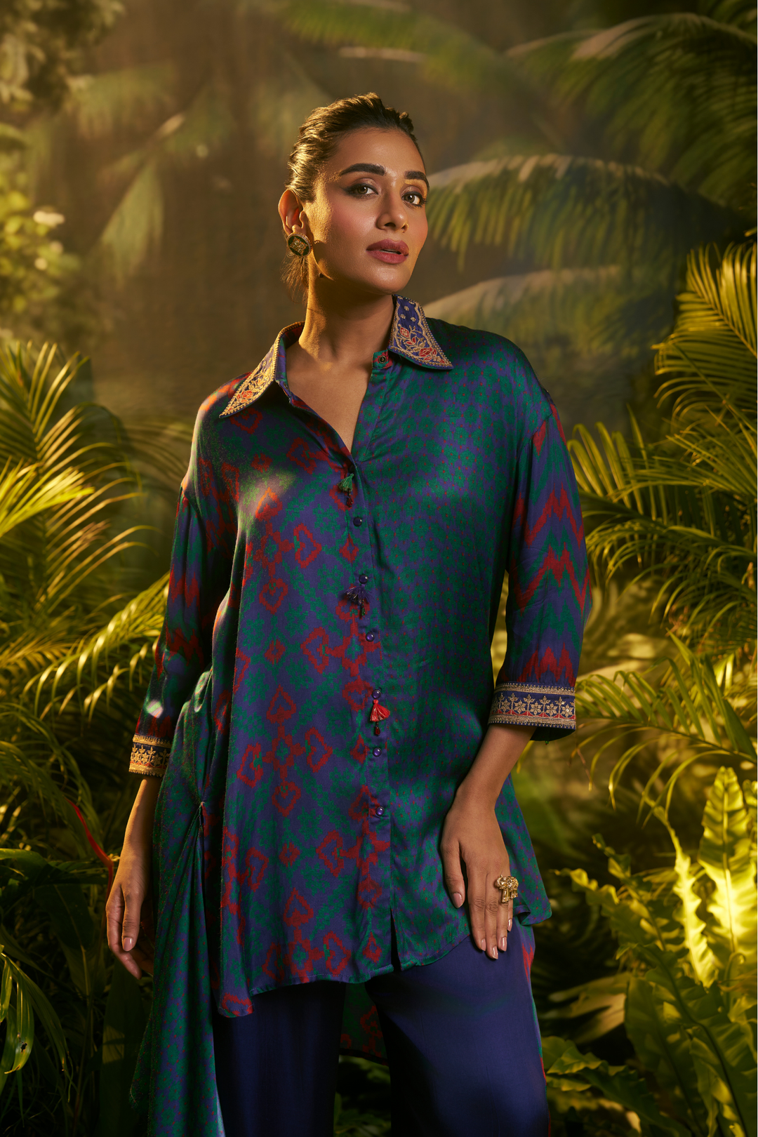 Printed Crepe silk Suit with Thread work.