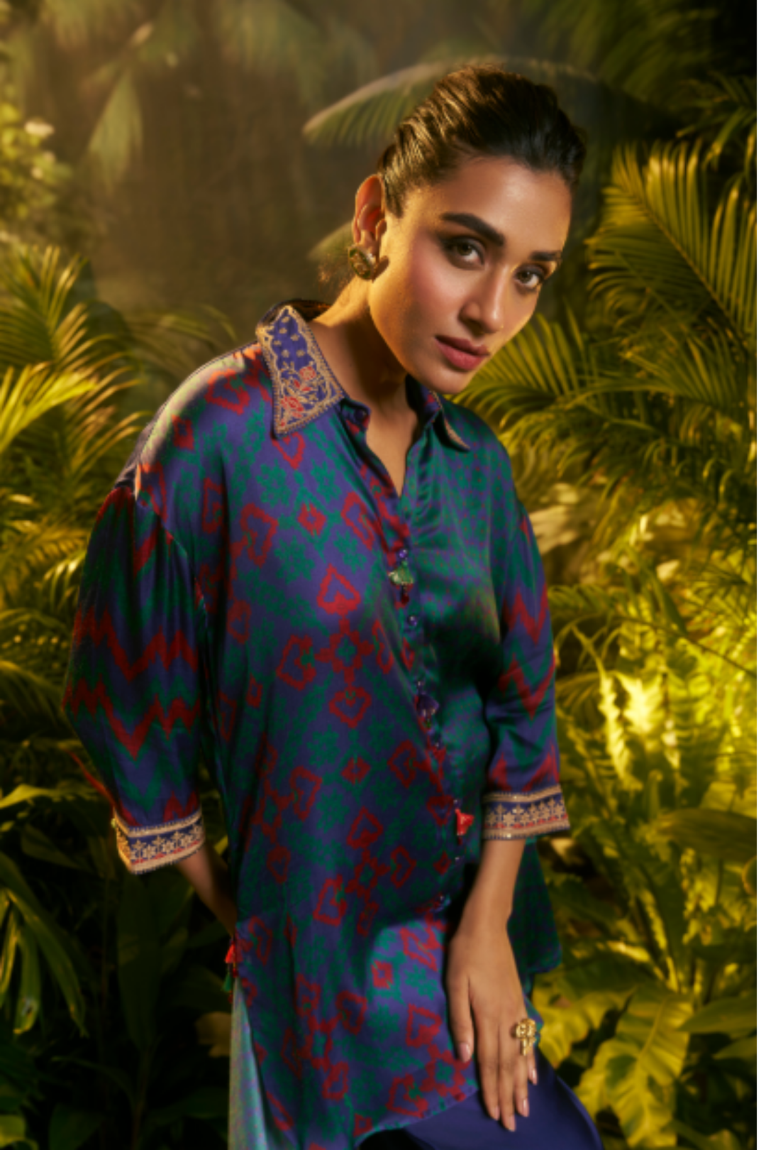 Printed Crepe silk Suit with Thread work.