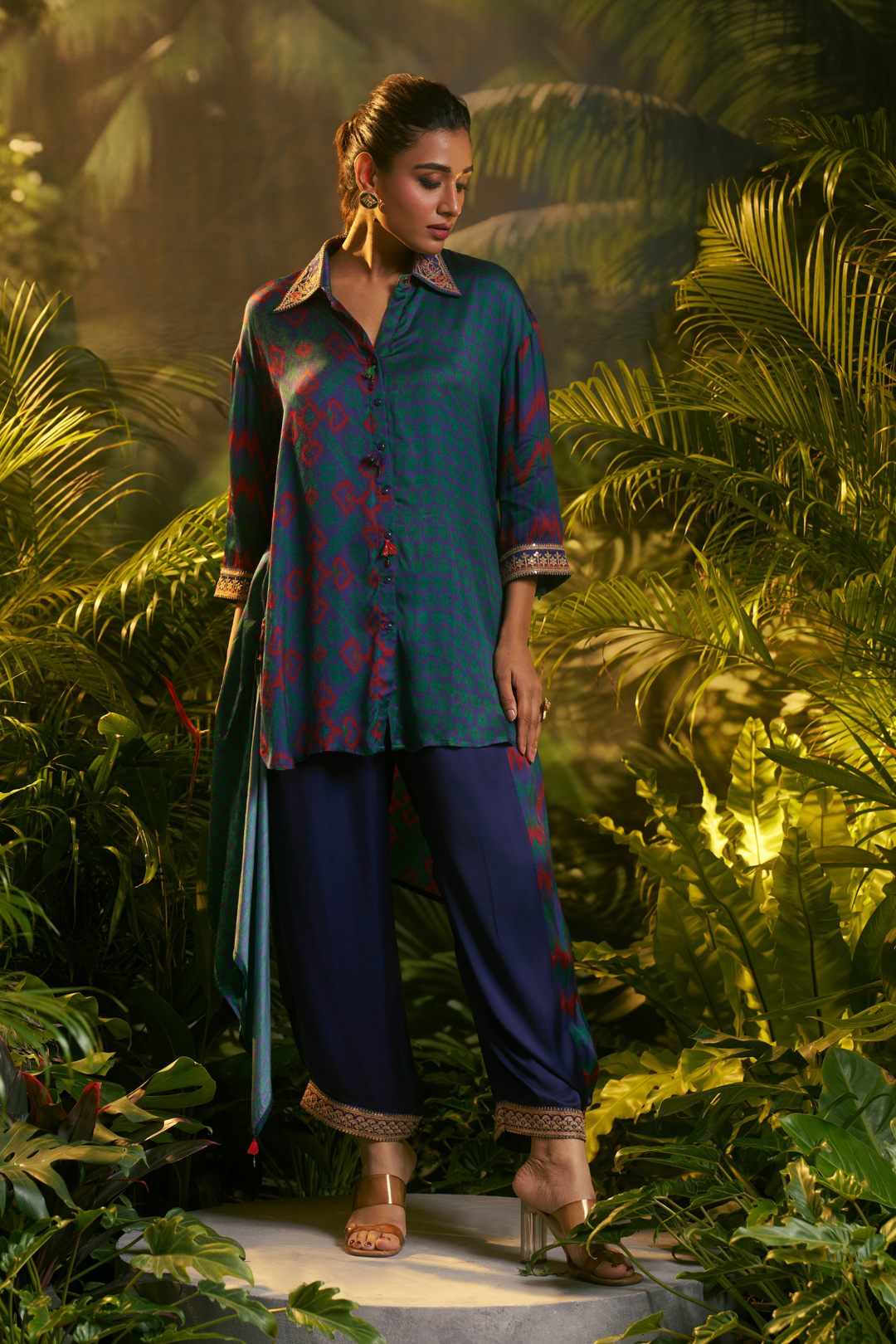 Printed Crepe silk Suit with Thread work.