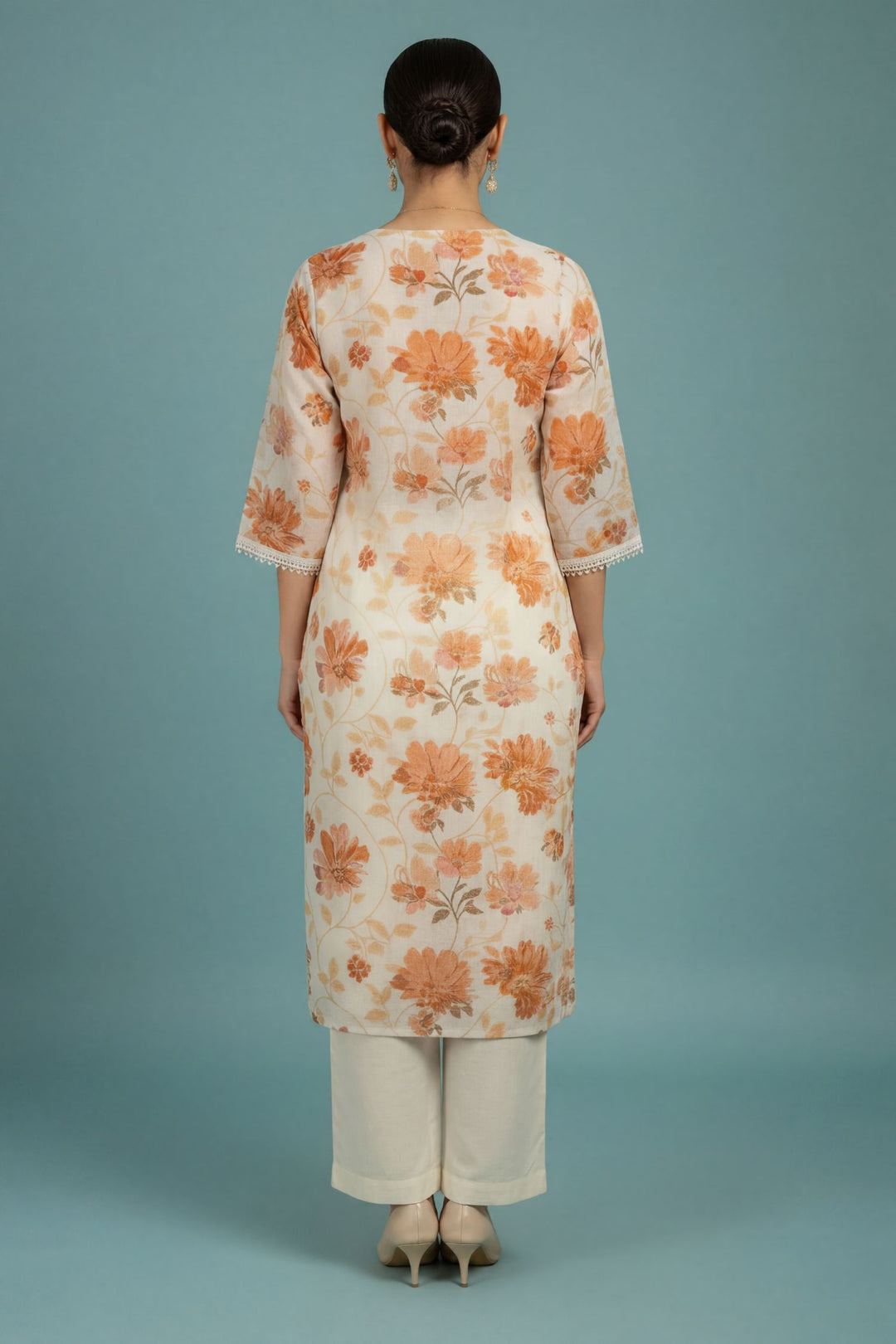Cotton Kurta with Thread work.